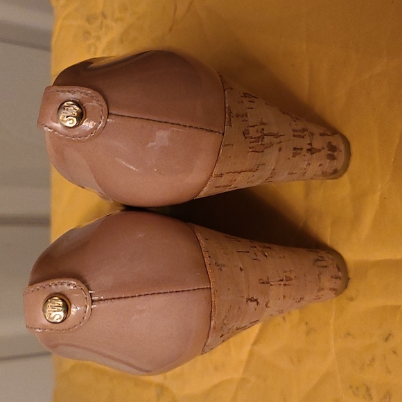 Stuart Weitzman Shoes - Picture 3 of 5